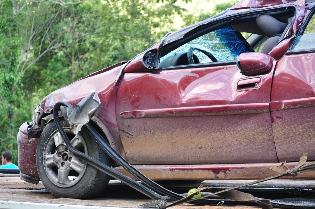 Accidentes de tráfico con vehículos sin seguro, ¿qué opciones tengo para reclamar?